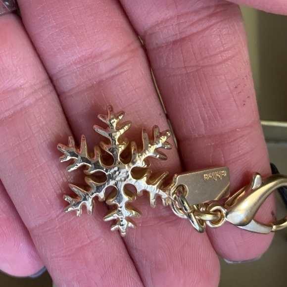 Authentic COACH Leather zip wristlet & 2 charms set - Picture 4 of 9